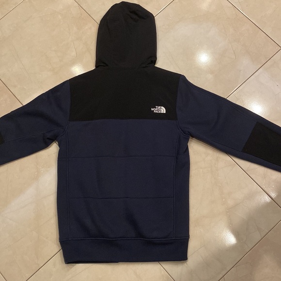 North Face jacket, size small. Navy blue with black. Excellent condition - Picture 6 of 7